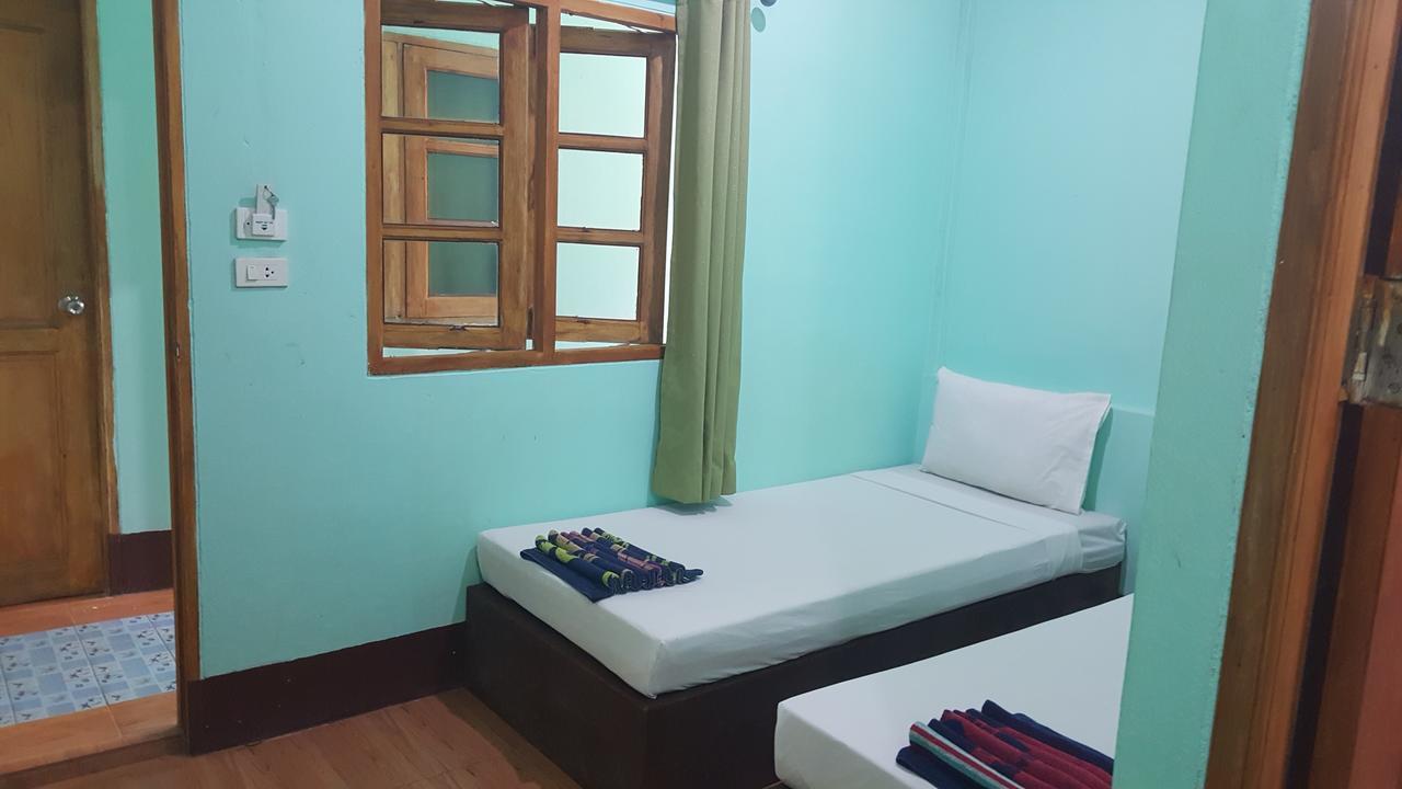 מלון קראבי Golden Hill Bungalows מראה חיצוני תמונה