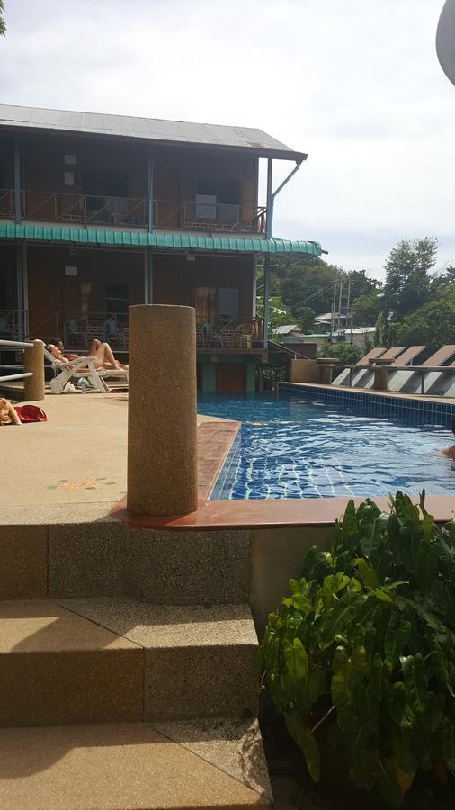 מלון קראבי Golden Hill Bungalows מראה חיצוני תמונה